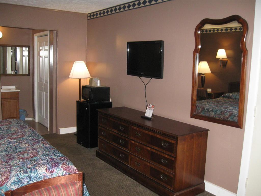 Tazewell Fincastle Motor Inn الغرفة الصورة