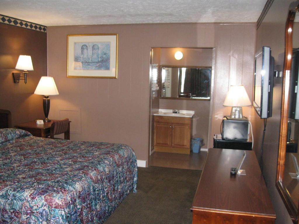 Tazewell Fincastle Motor Inn الغرفة الصورة